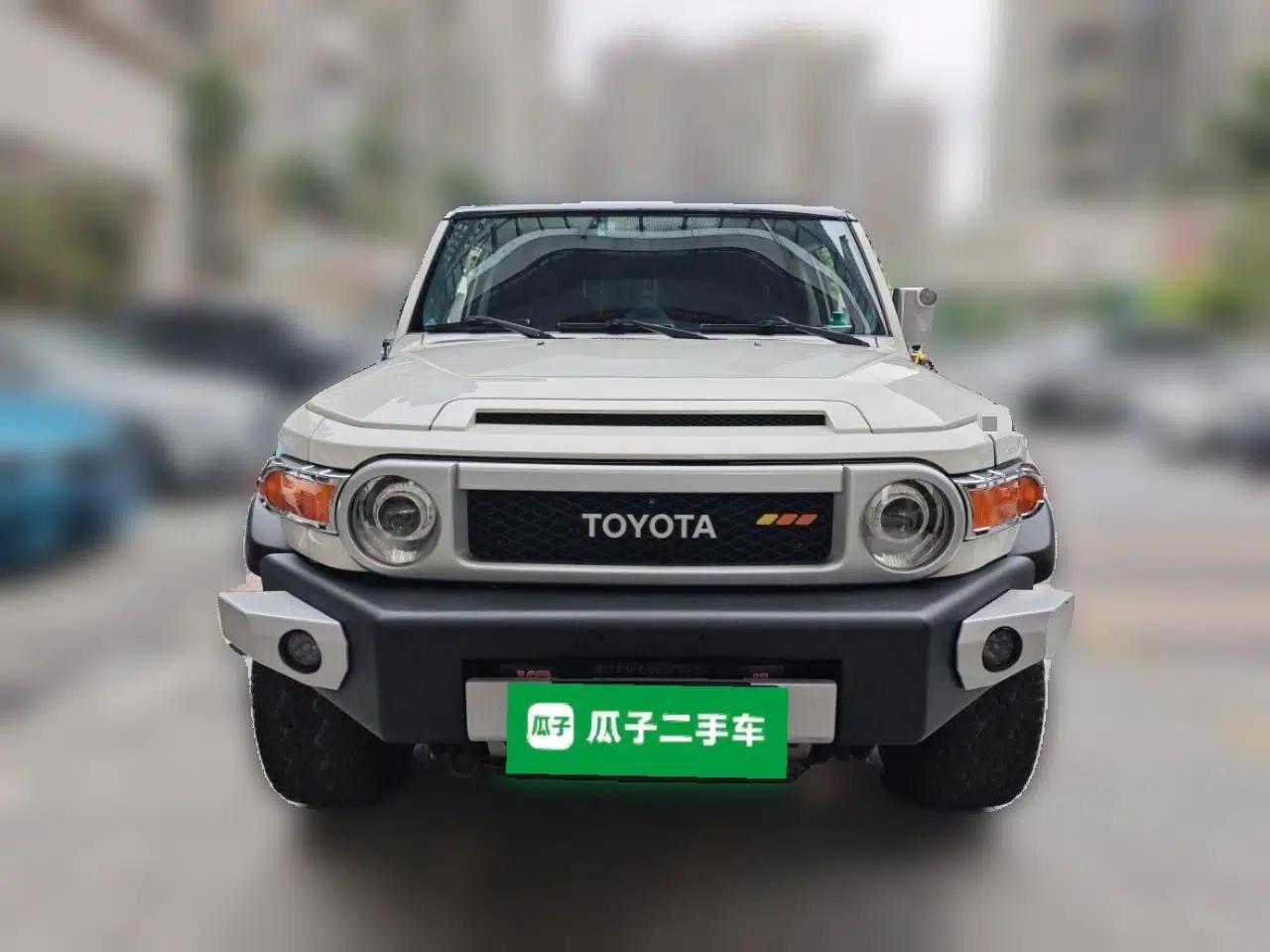 Toyota FJ Cruiser  — миниатюра 2