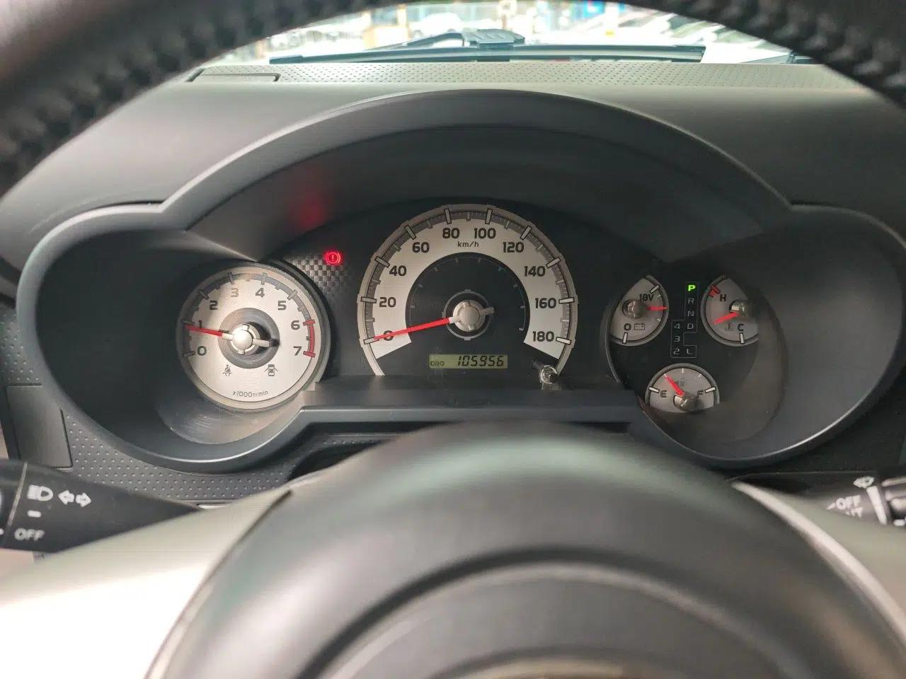 Toyota FJ Cruiser  — миниатюра 12