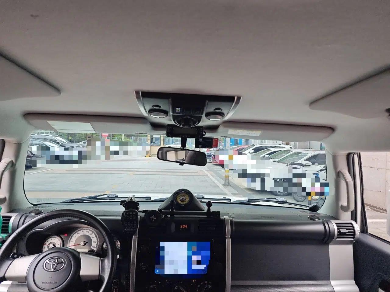 Toyota FJ Cruiser  — миниатюра 19