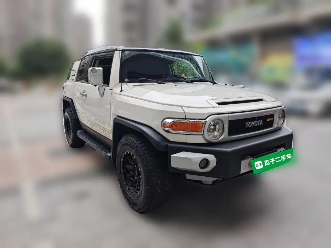 Toyota FJ Cruiser  — миниатюра 3
