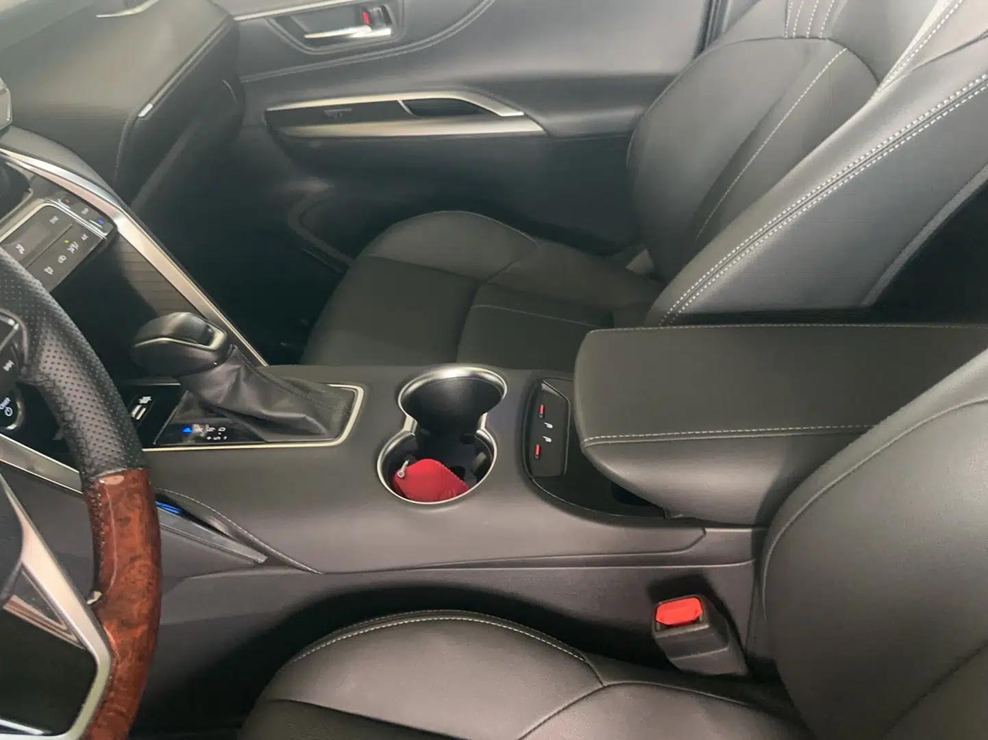 Toyota Harrier 2023 Dual-Motor 2.5L CVT 4x4 Deluxe Edition — миниатюра 22