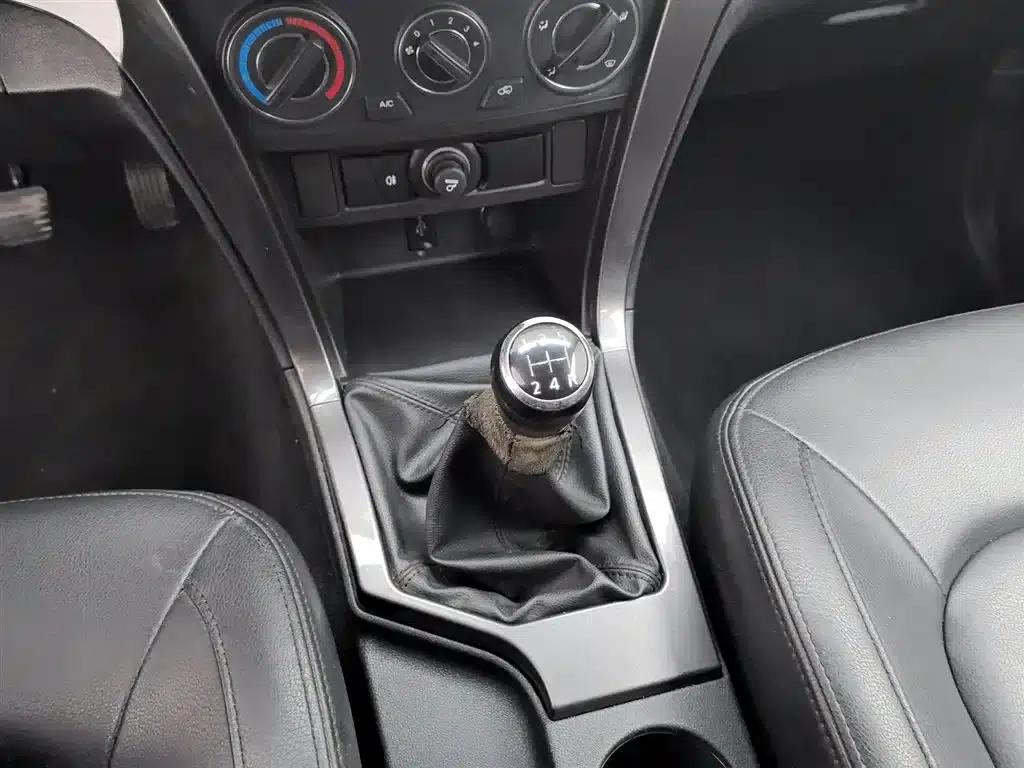 Wingle 5 2017 2.0T European Edition Diesel 2WD Entry-level Model with Large Double Cab GW4D20E — миниатюра 13