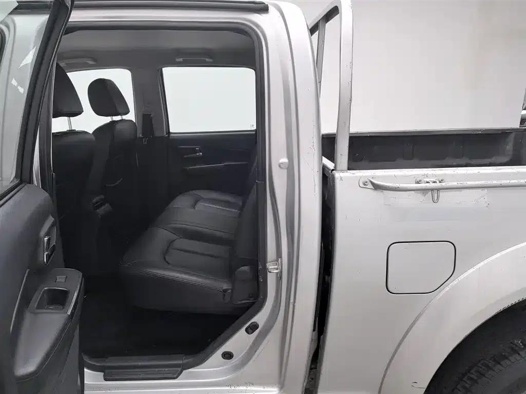 Wingle 5 2017 2.0T European Edition Diesel 2WD Entry-level Model with Large Double Cab GW4D20E — миниатюра 15