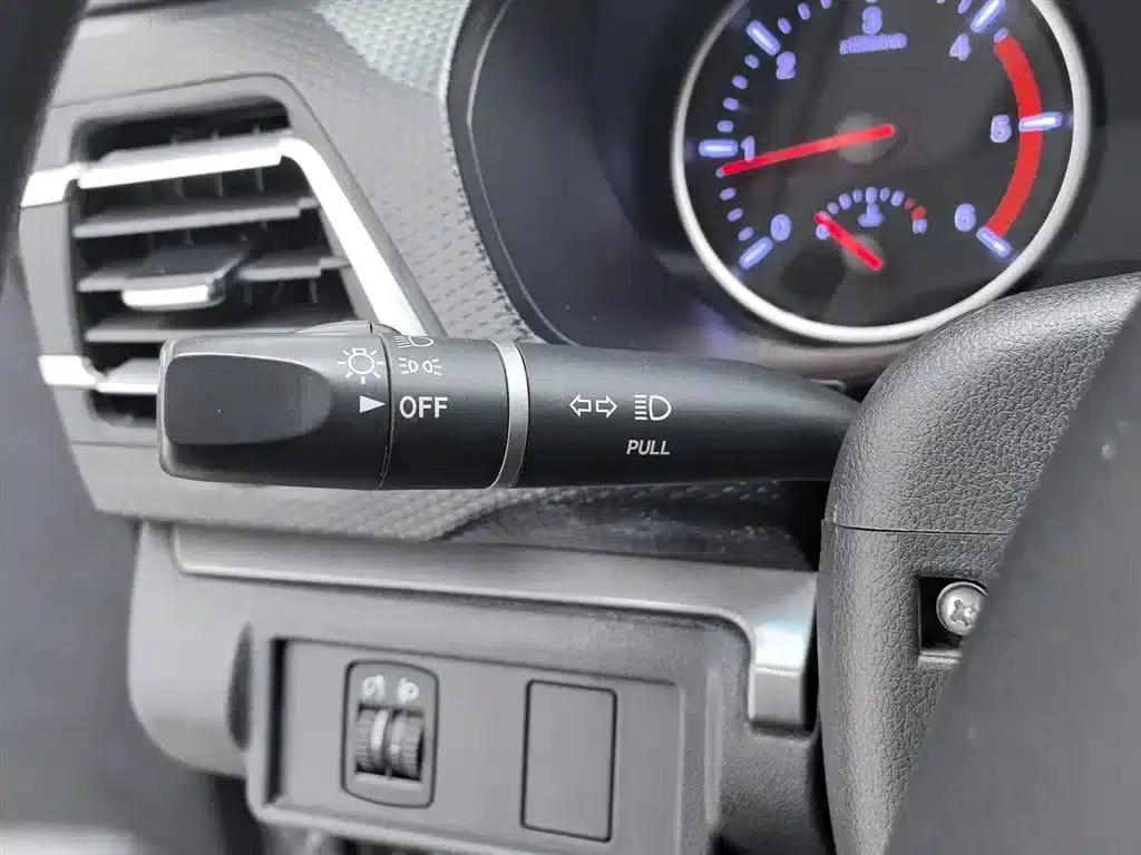 Wingle 5 2017 2.0T European Edition Diesel 2WD Entry-level Model with Large Double Cab GW4D20E — миниатюра 21