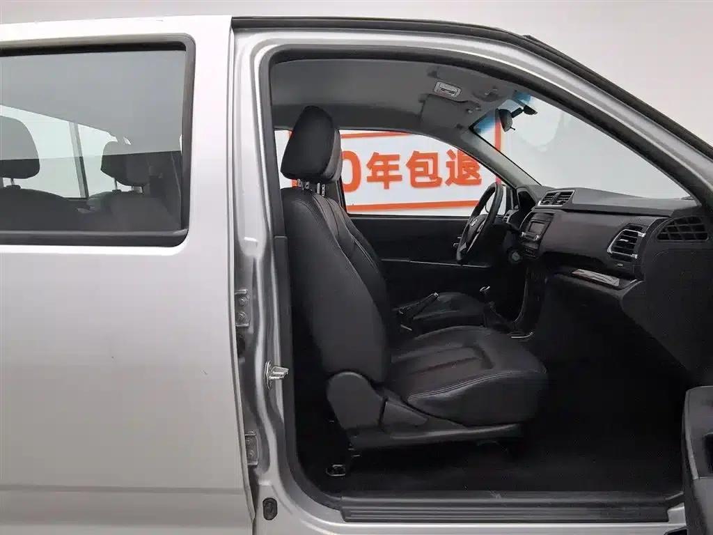 Wingle 5 2017 2.0T European Edition Diesel 2WD Entry-level Model with Large Double Cab GW4D20E — миниатюра 23