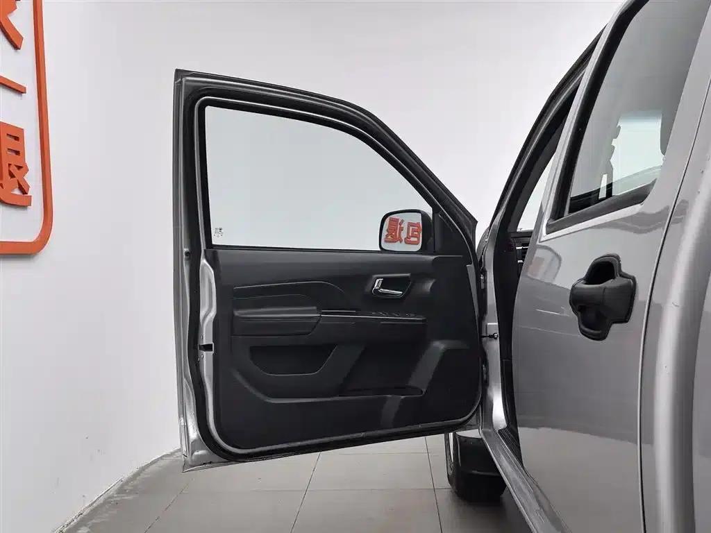 Wingle 5 2017 2.0T European Edition Diesel 2WD Entry-level Model with Large Double Cab GW4D20E — миниатюра 8