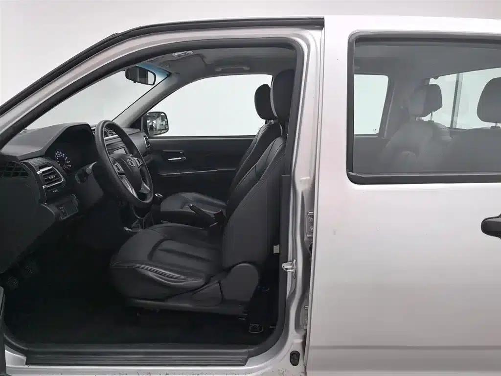 Wingle 5 2017 2.0T European Edition Diesel 2WD Entry-level Model with Large Double Cab GW4D20E — миниатюра 10