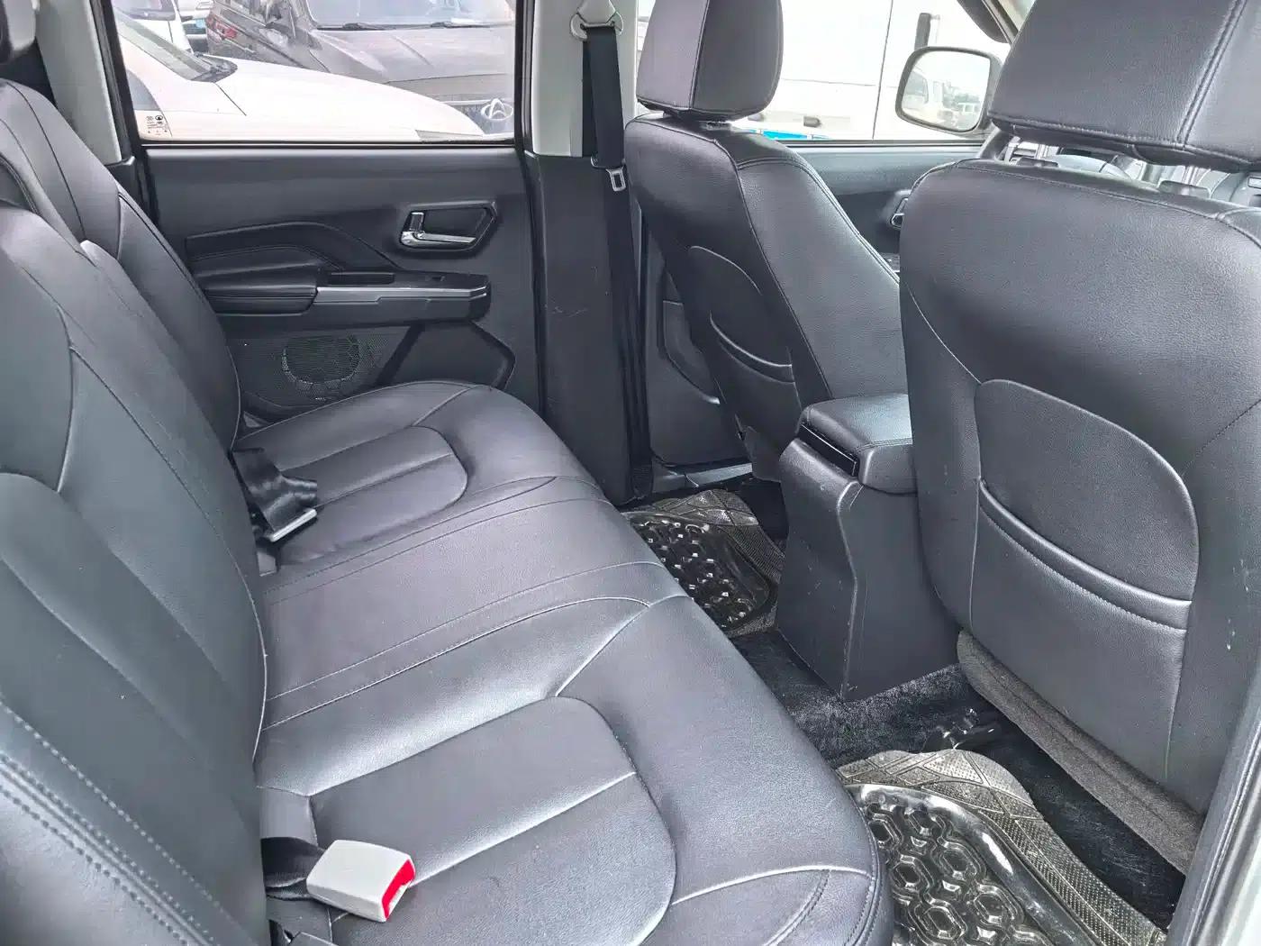 Wingle 5 2017 2.0T European Edition Diesel 2WD Elite Model with Large Double Cab GW4D20B — миниатюра 4