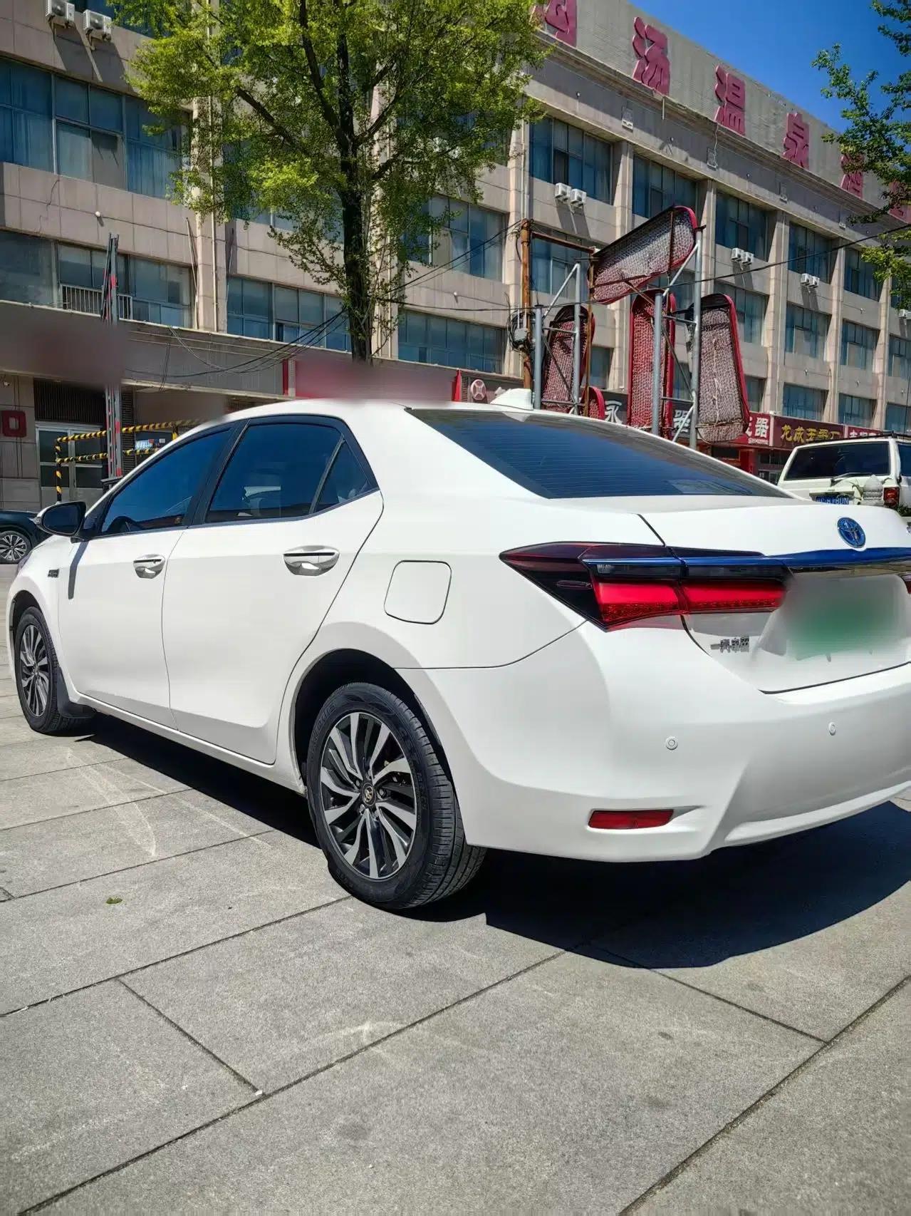 Toyota Corolla Hybrid E+ 2019 1.8L E-CVT Leading Edition — миниатюра 2