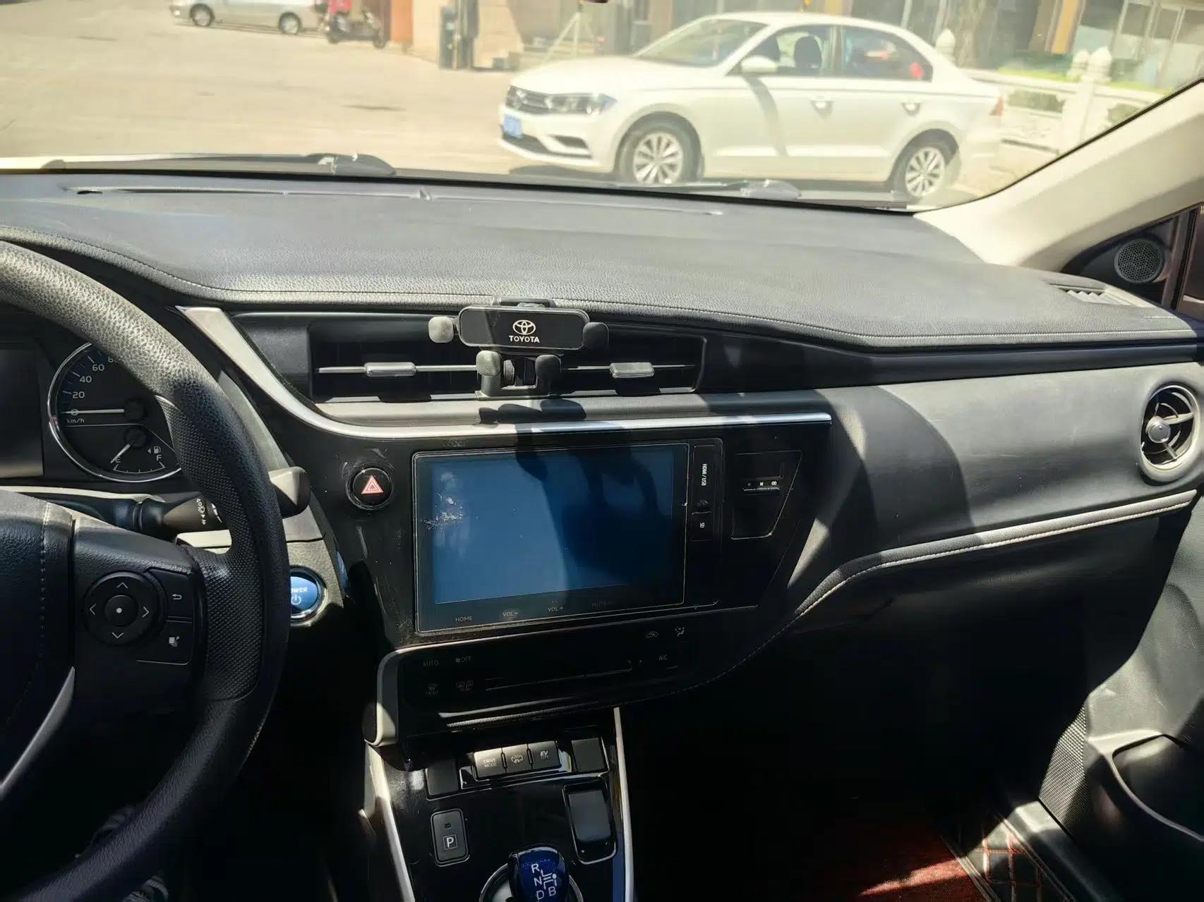 Toyota Corolla Hybrid E+ 2019 1.8L E-CVT Leading Edition — миниатюра 11