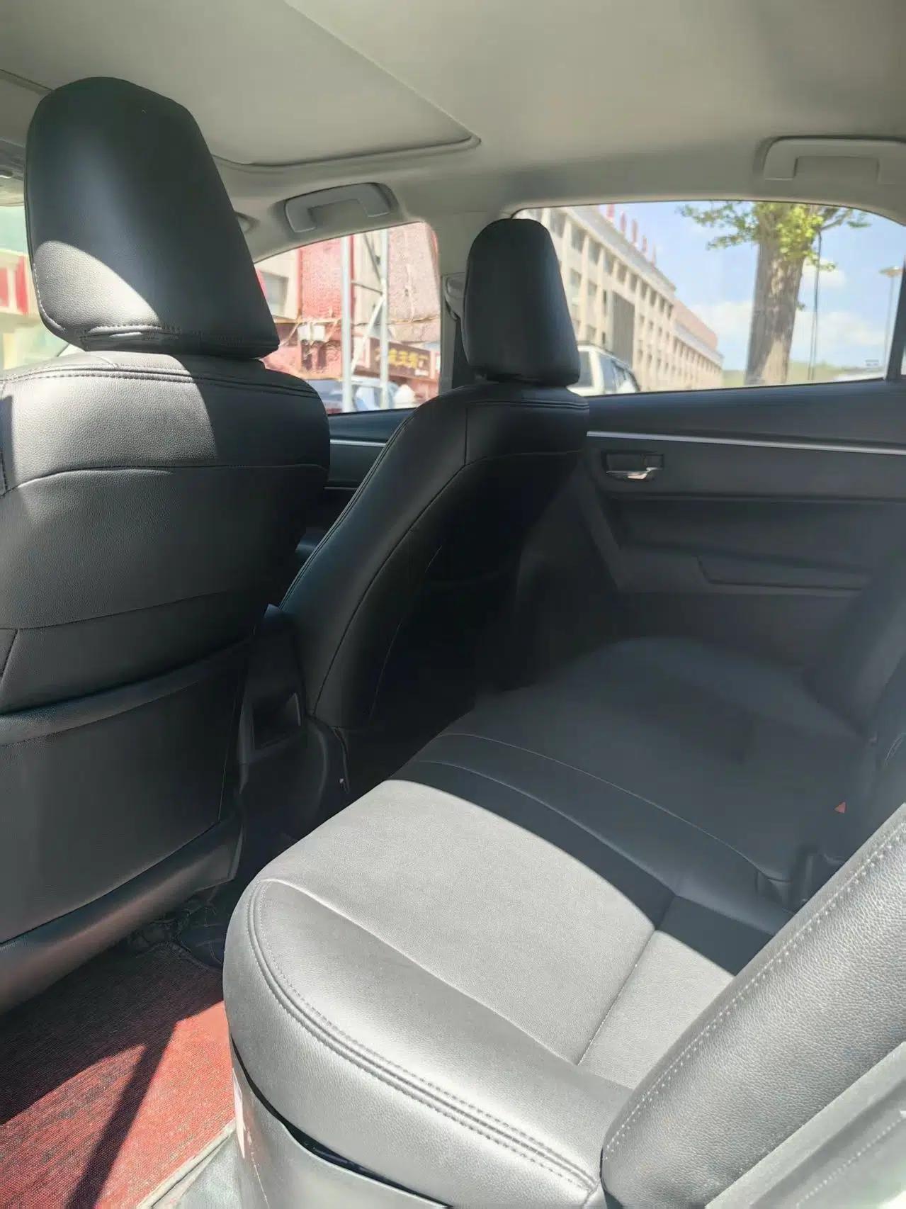 Toyota Corolla Hybrid E+ 2019 1.8L E-CVT Leading Edition — миниатюра 13