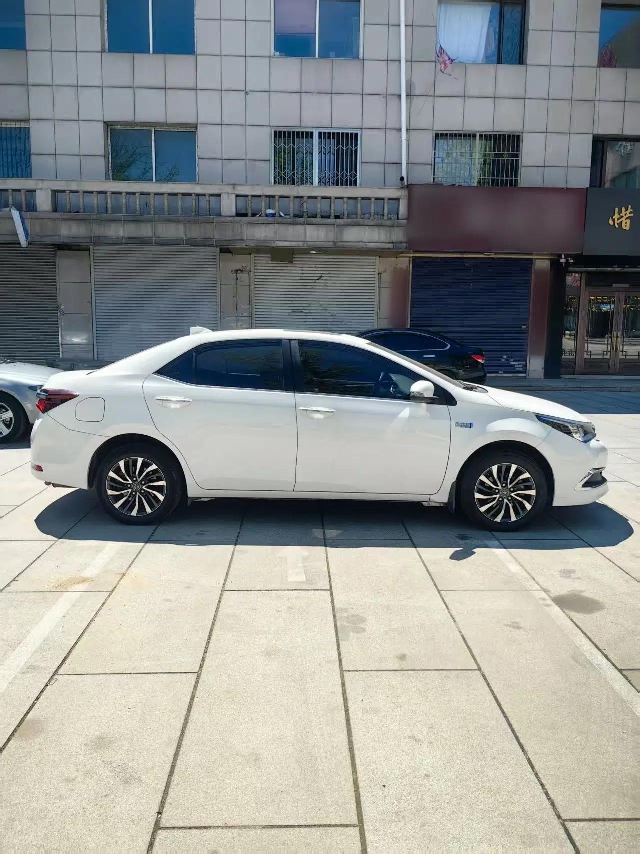 Toyota Corolla Hybrid E+ 2019 1.8L E-CVT Leading Edition — миниатюра 6