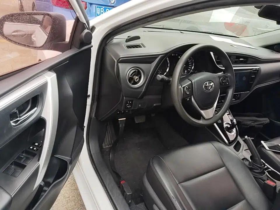 Toyota Corolla Hybrid E+ 2019 1.8L E-CVT Flagship Edition — миниатюра 18
