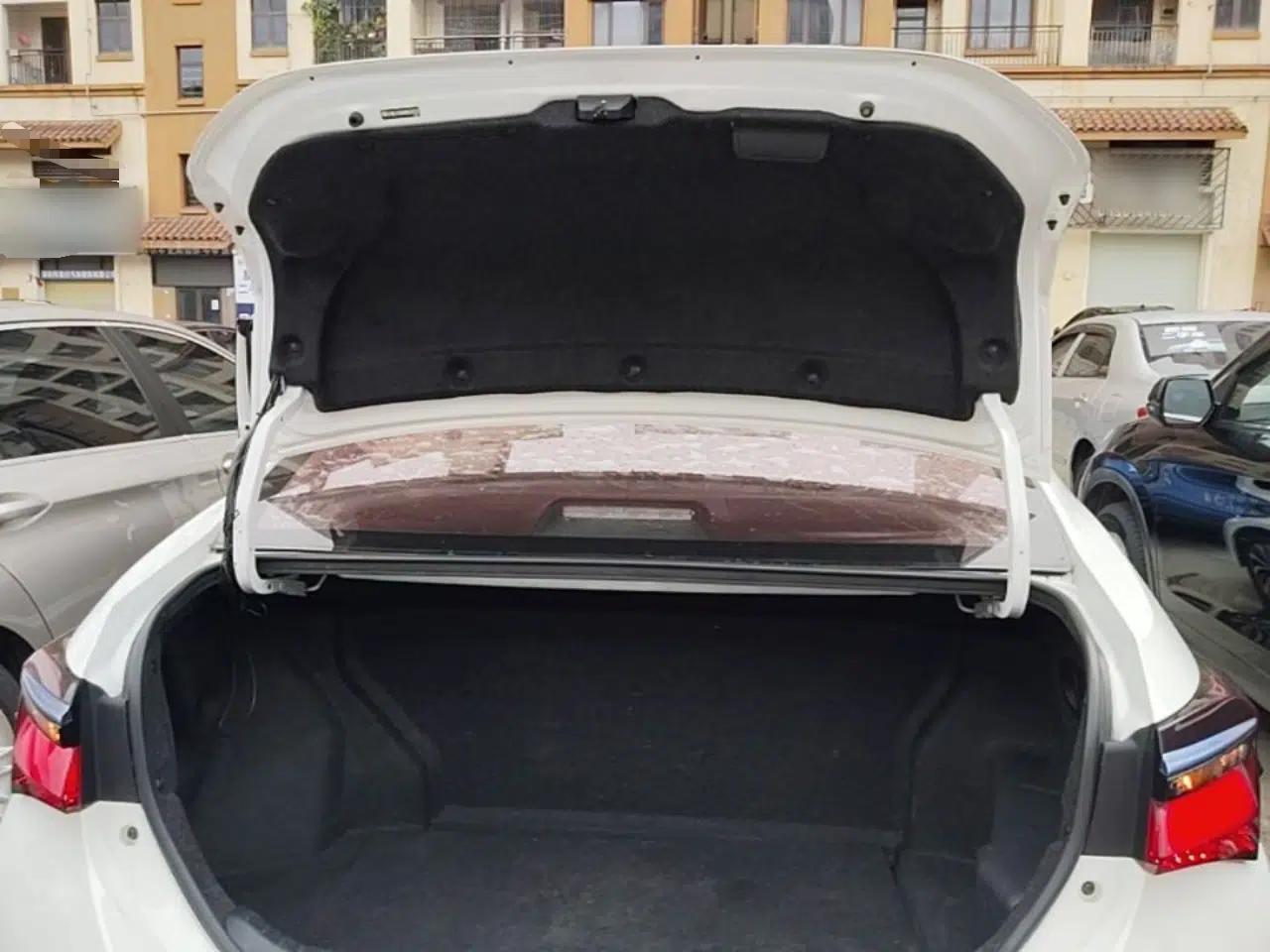 Toyota Corolla Hybrid E+ 2019 1.8L E-CVT Flagship Edition — миниатюра 21