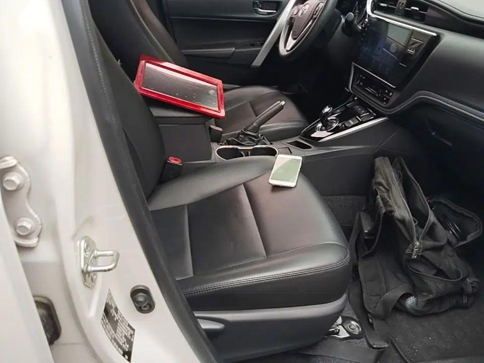 Toyota Corolla Hybrid E+ 2019 1.8L E-CVT Flagship Edition — миниатюра 23