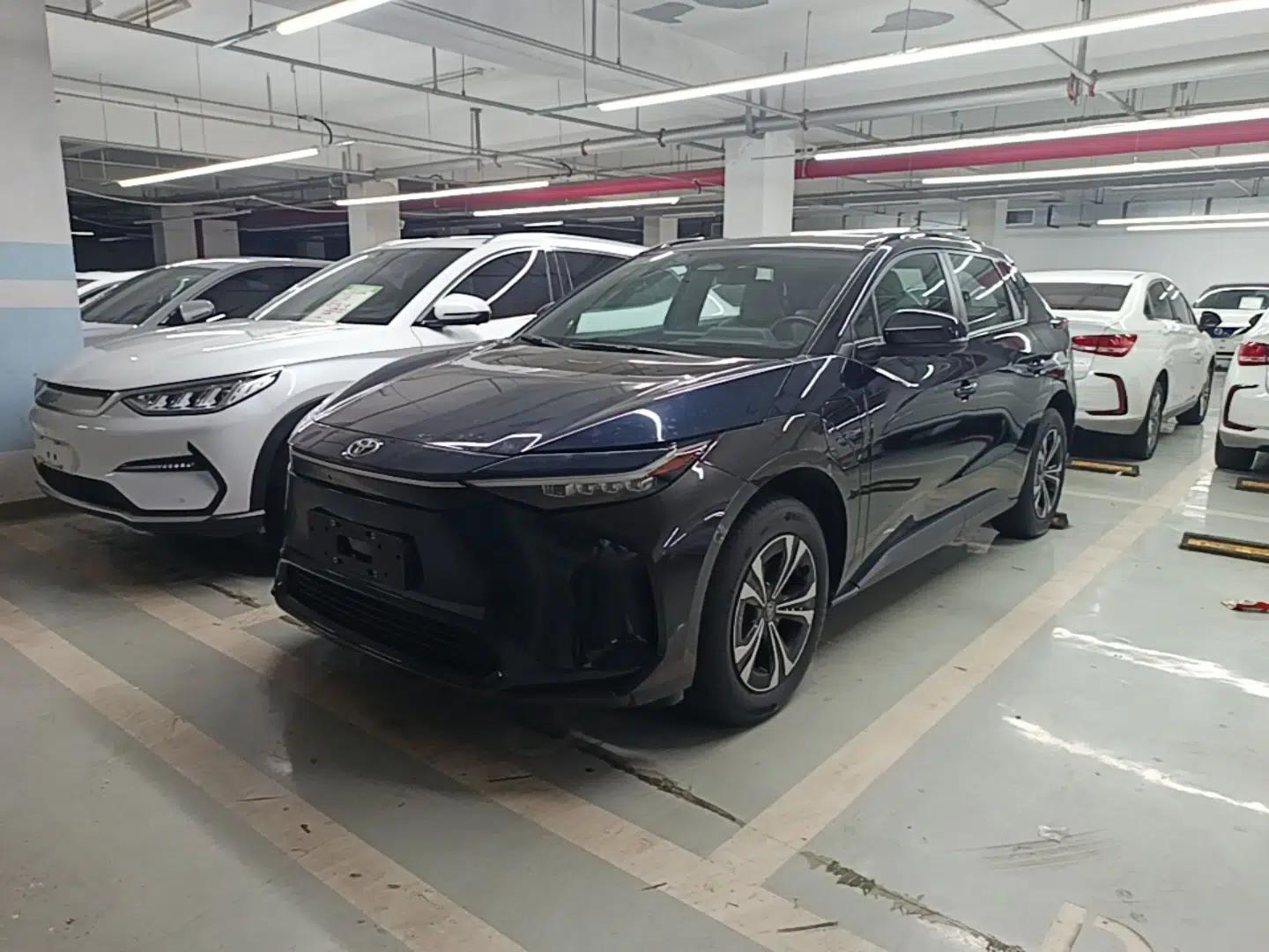Toyota FAW bZ4X 2022 Four-Wheel-Drive High-Performance PRO Edition — миниатюра 1