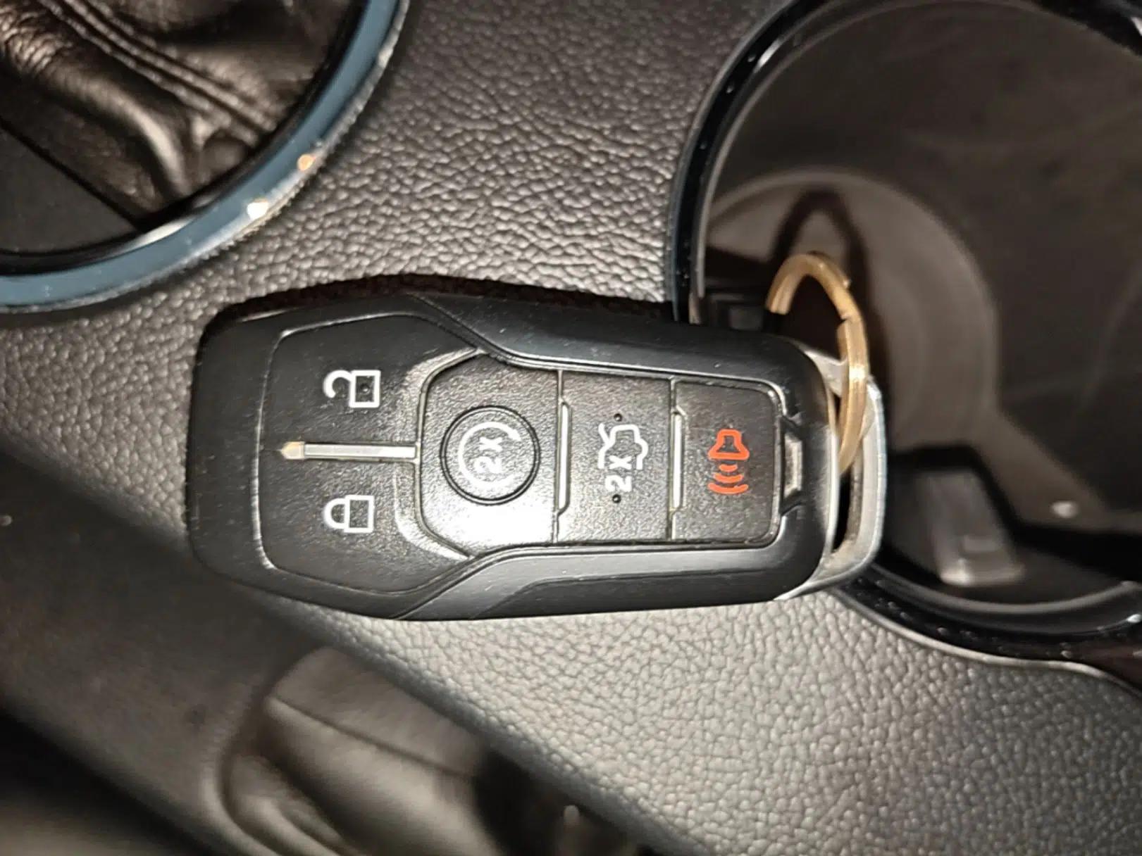Ford Mustang 2016 2.3T Automatic Middle East Version — миниатюра 12