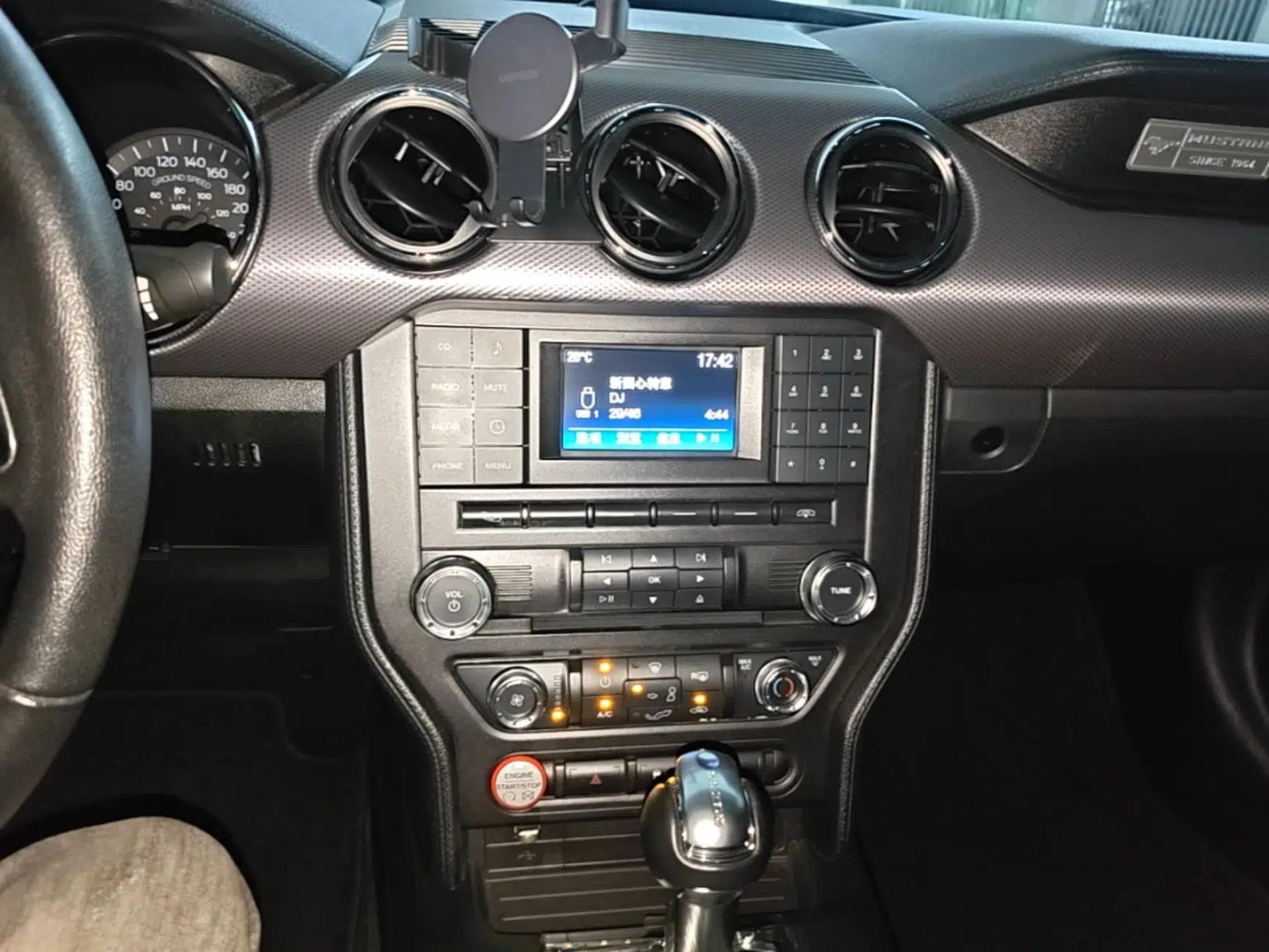Ford Mustang 2016 2.3T Automatic Middle East Version — миниатюра 16