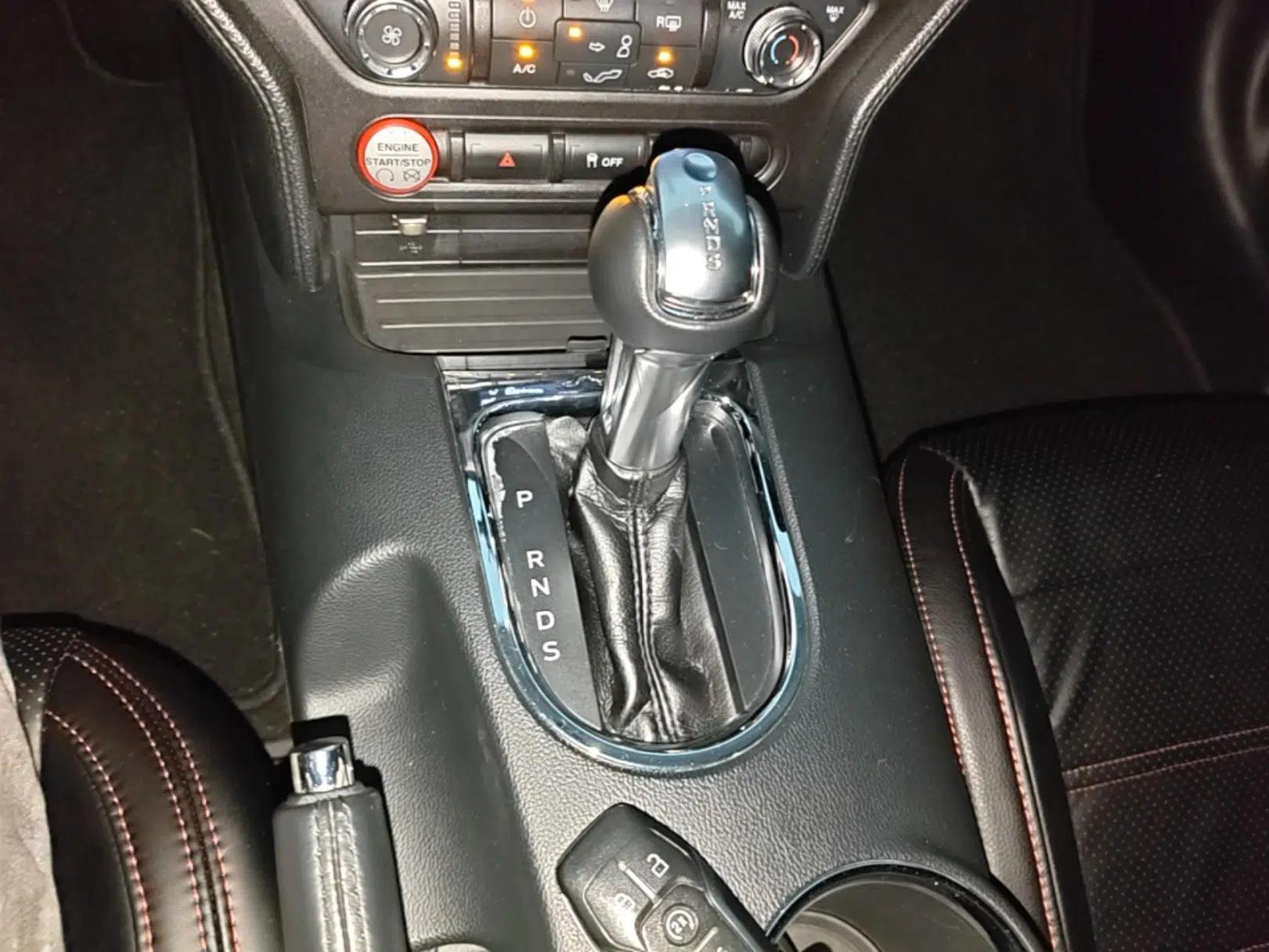 Ford Mustang 2016 2.3T Automatic Middle East Version — миниатюра 17