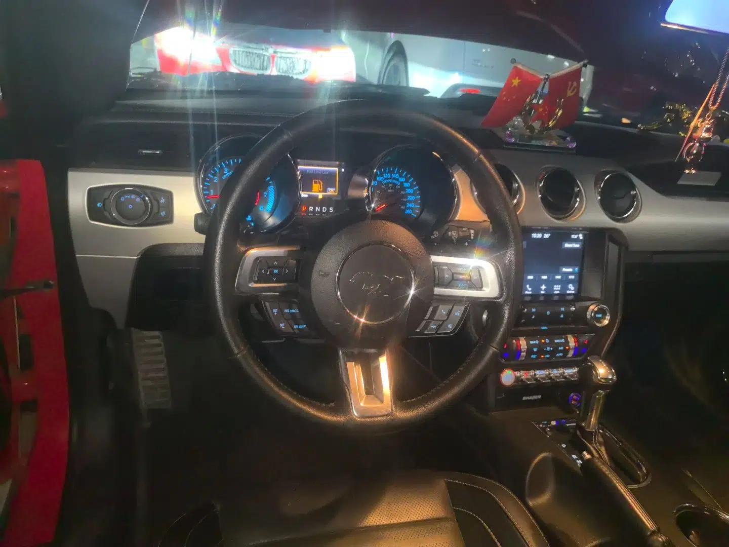 Ford Mustang 2017 2.3T Performance Edition — миниатюра 11