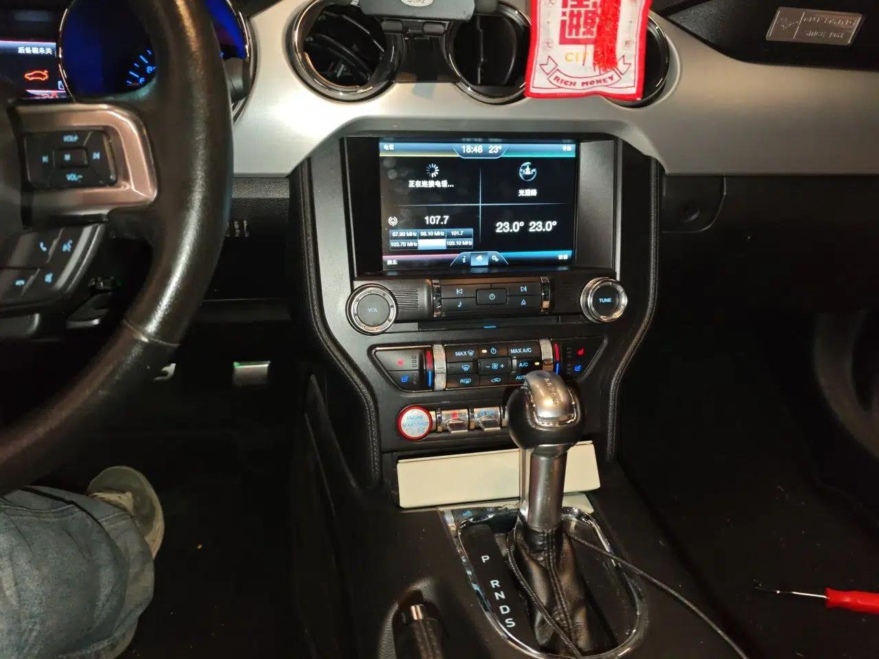 Ford Mustang 2015 2.3T Performance Edition — миниатюра 14