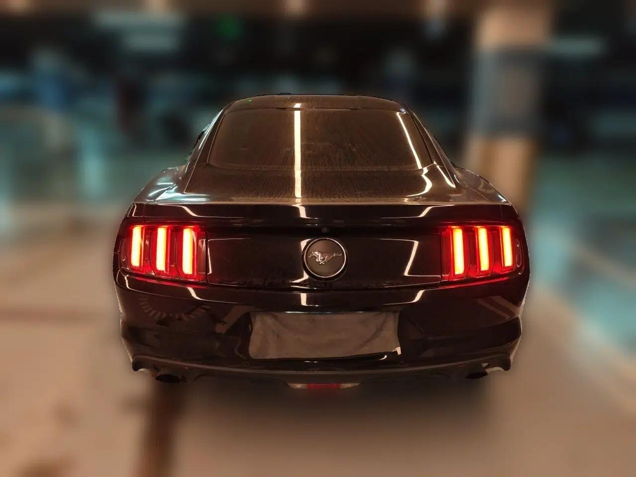 Ford Mustang 2015 2.3T Performance Edition — миниатюра 5
