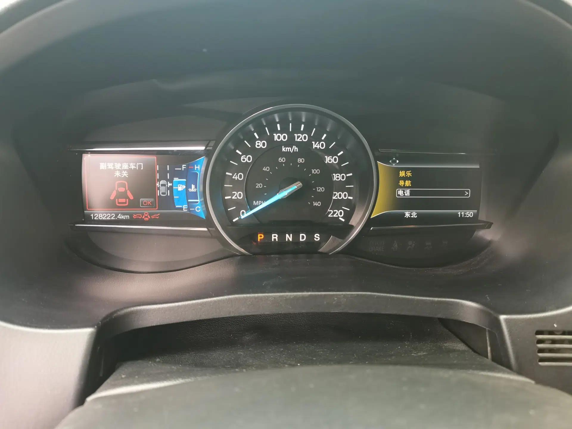 Ford Explorer 2017 3.5T Elite Edition — миниатюра 12