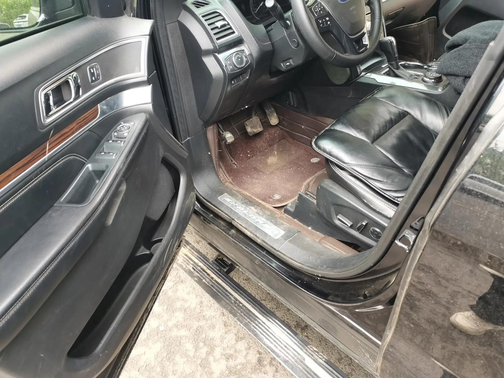 Ford Explorer 2017 3.5T Elite Edition — миниатюра 17