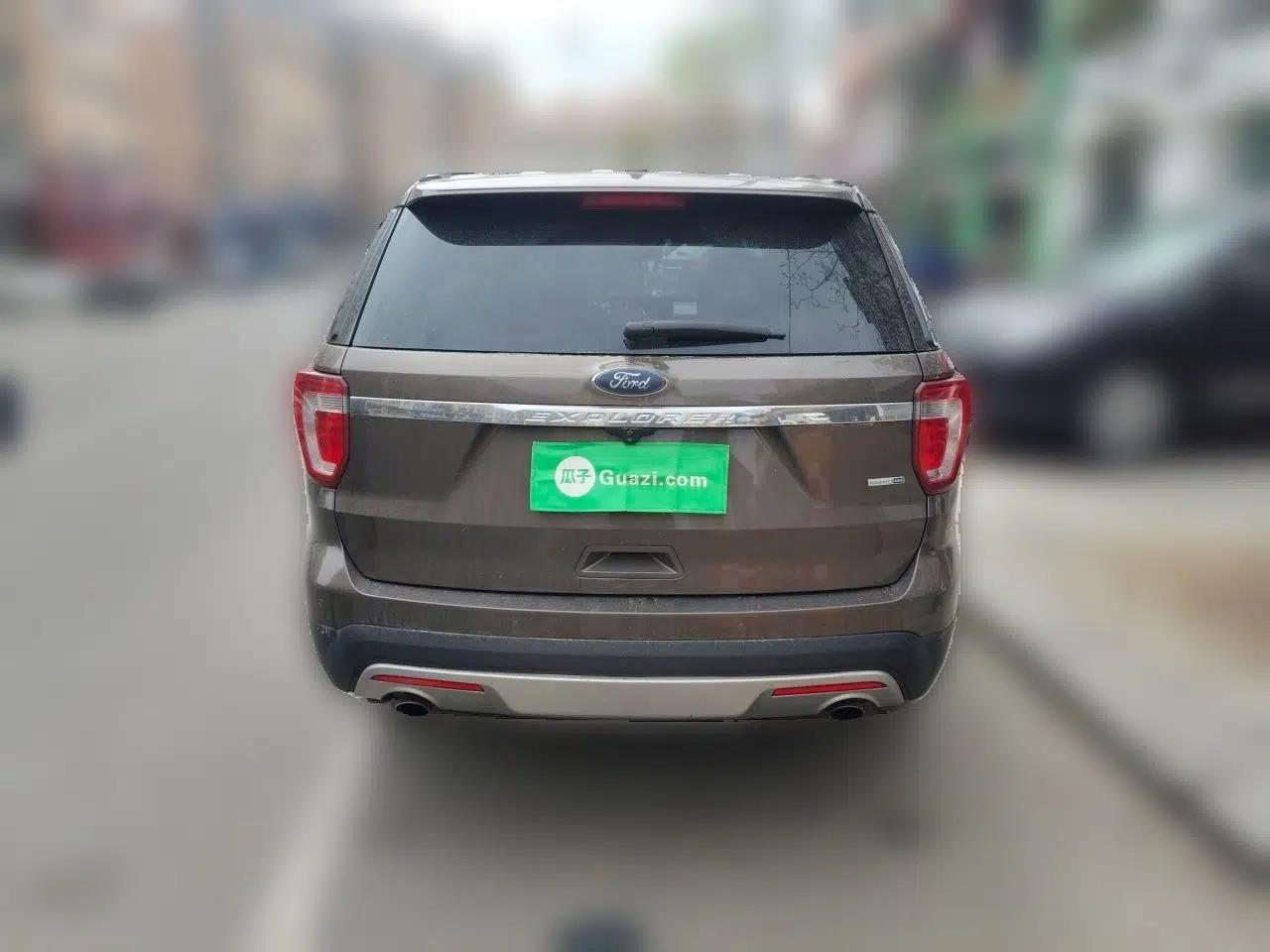 Ford Explorer 2016 2.3T Fashion Edition — миниатюра 5