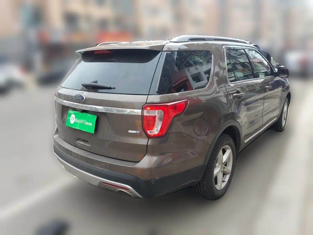 Ford Explorer 2016 2.3T Fashion Edition — миниатюра 6
