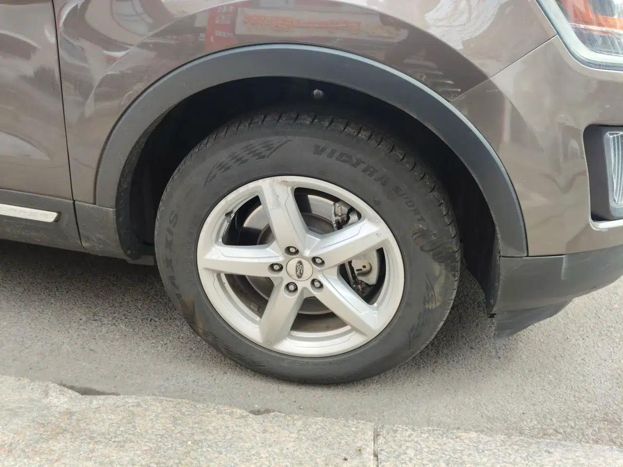 Ford Explorer 2016 2.3T Fashion Edition — миниатюра 8