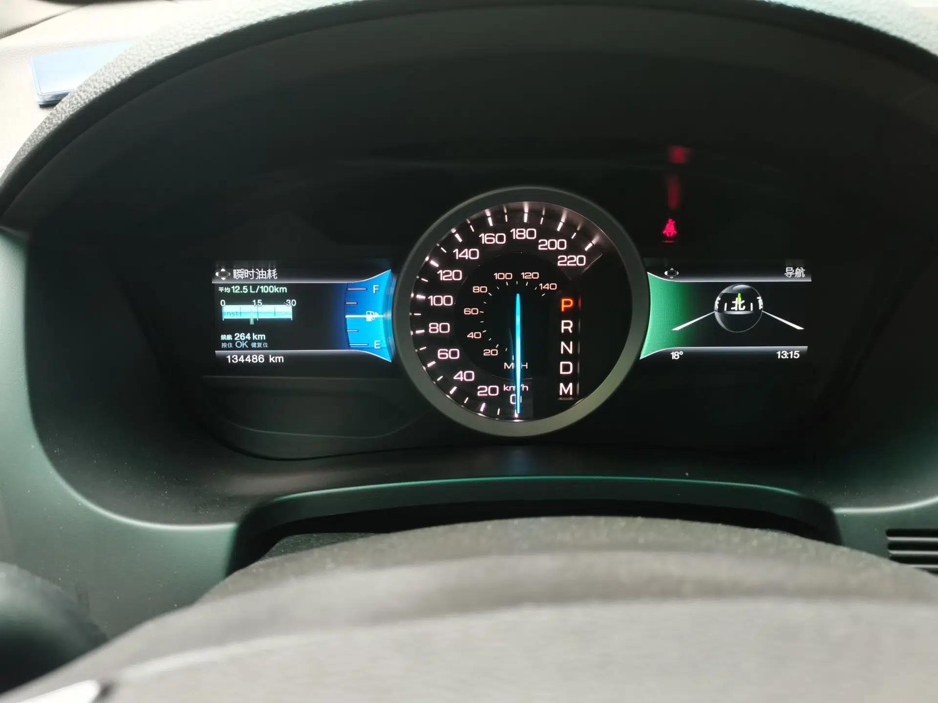 Ford Explorer 2013 3.5L Deluxe Model — миниатюра 12