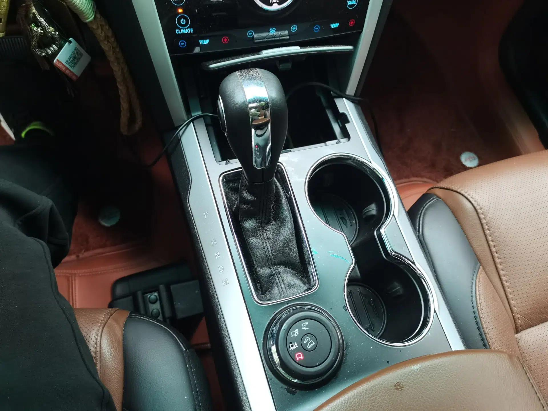 Ford Explorer 2013 3.5L Deluxe Model — миниатюра 15