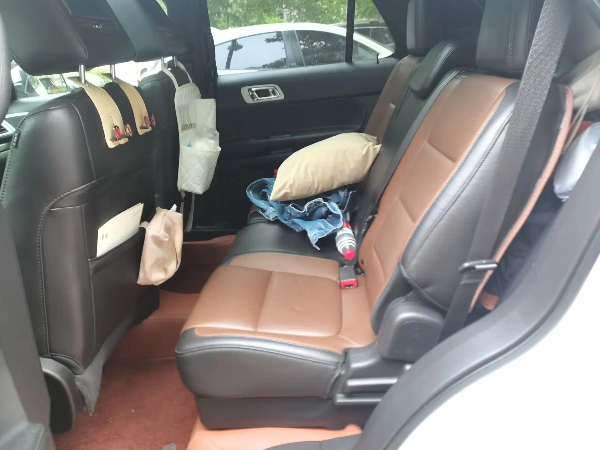 Ford Explorer 2013 3.5L Deluxe Model — миниатюра 18