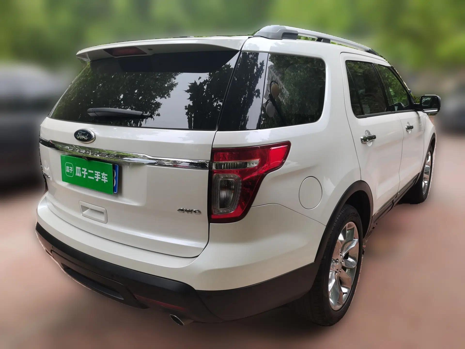 Ford Explorer 2013 3.5L Deluxe Model — миниатюра 6