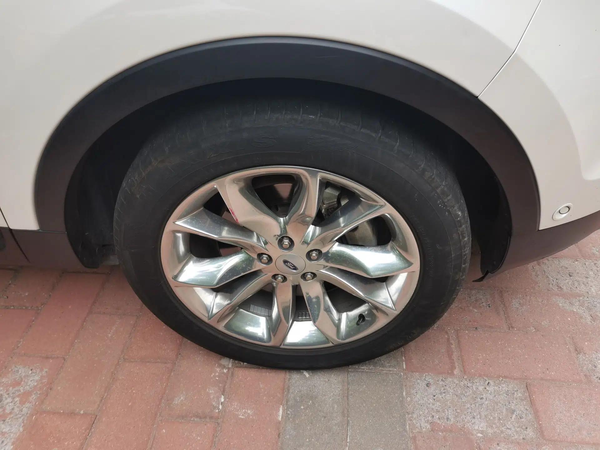 Ford Explorer 2013 3.5L Deluxe Model — миниатюра 8