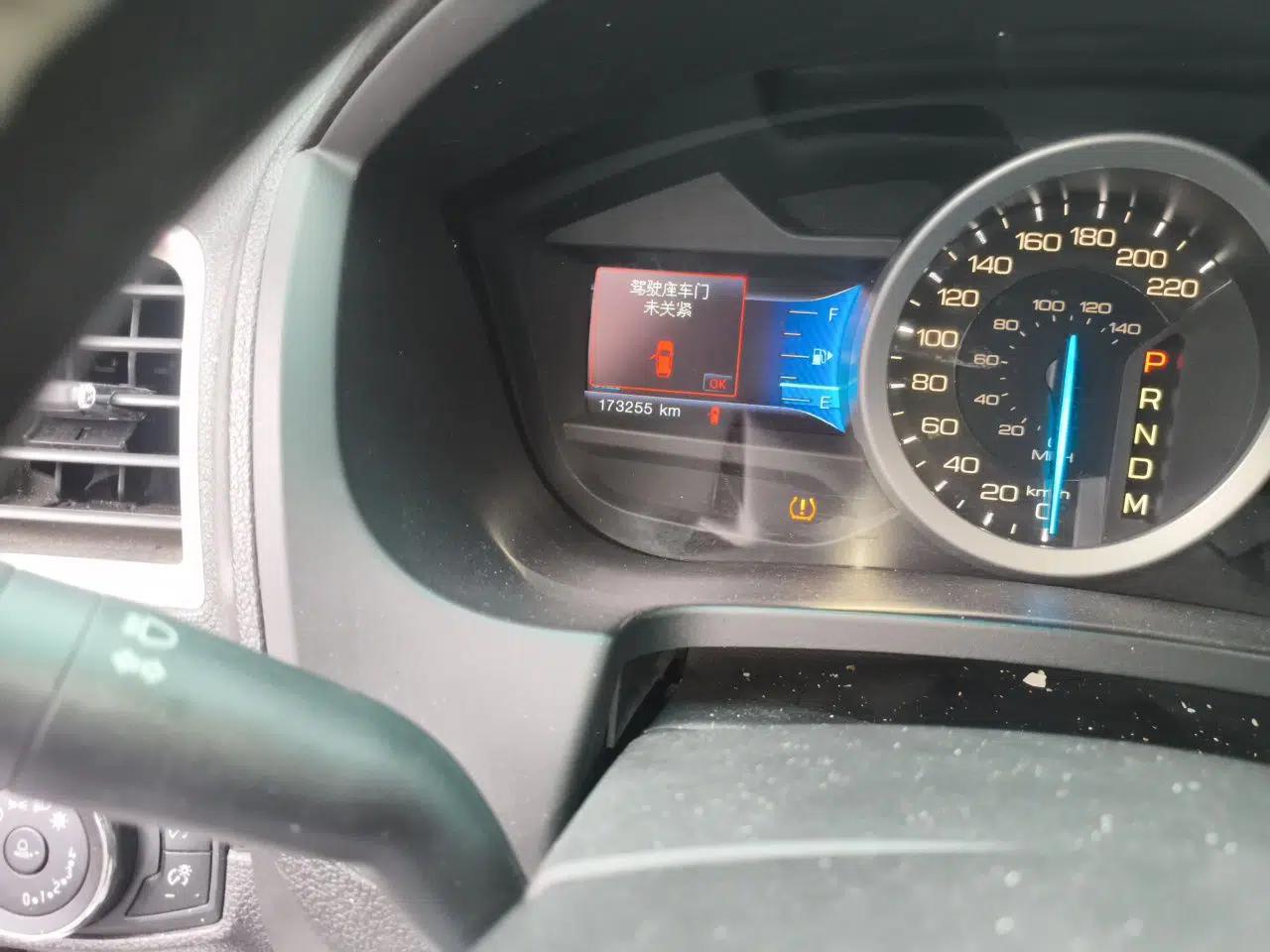 Ford Explorer 2013 3.5L Deluxe Model — миниатюра 13