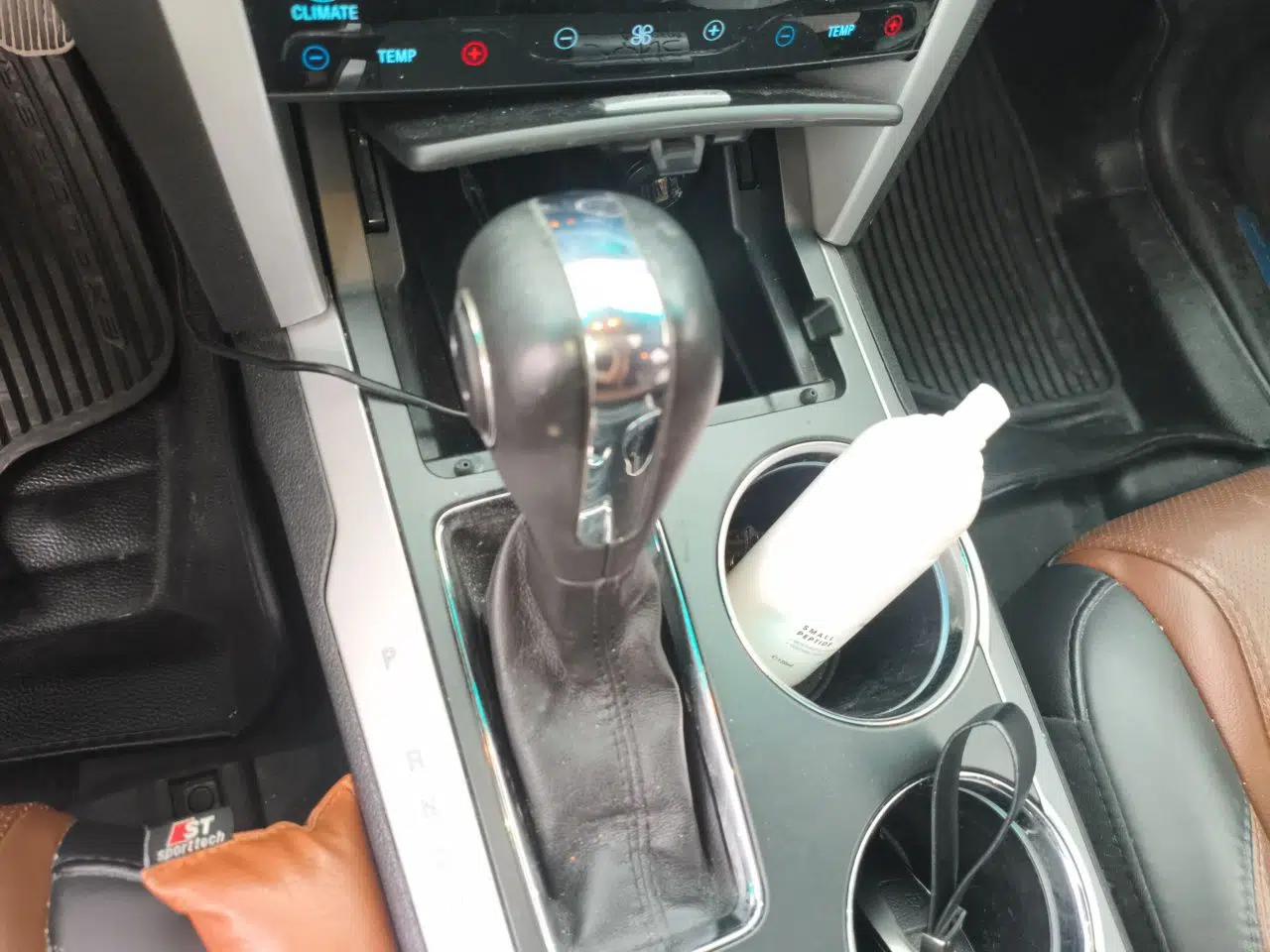 Ford Explorer 2013 3.5L Deluxe Model — миниатюра 15