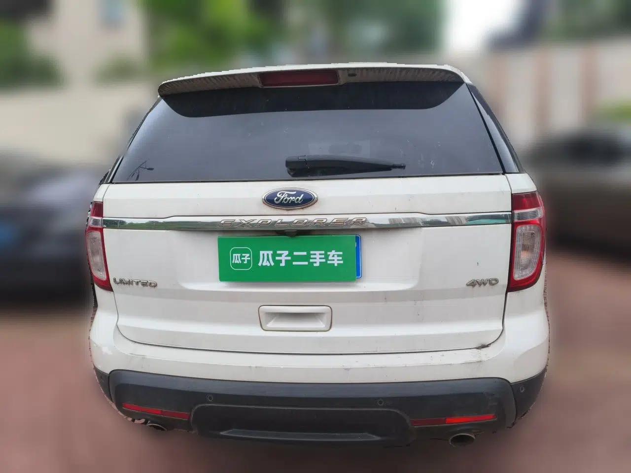 Ford Explorer 2013 3.5L Deluxe Model — миниатюра 5