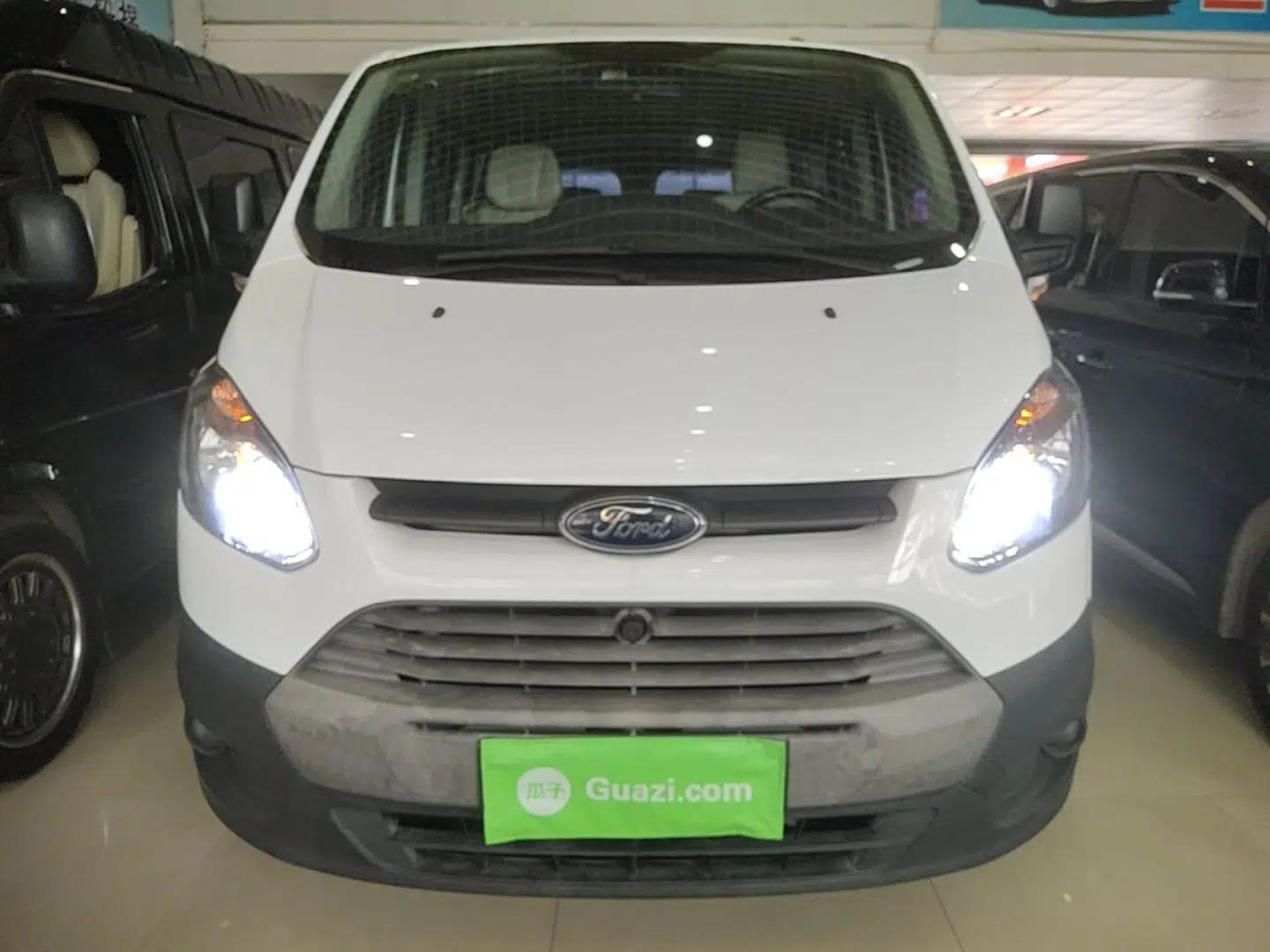 Ford Transit 2019 2.0T Gasoline Automatic Multi-Function Commercial Vehicle Short Wheelbase Low Roof 6-Seater China VI Standard — миниатюра 2