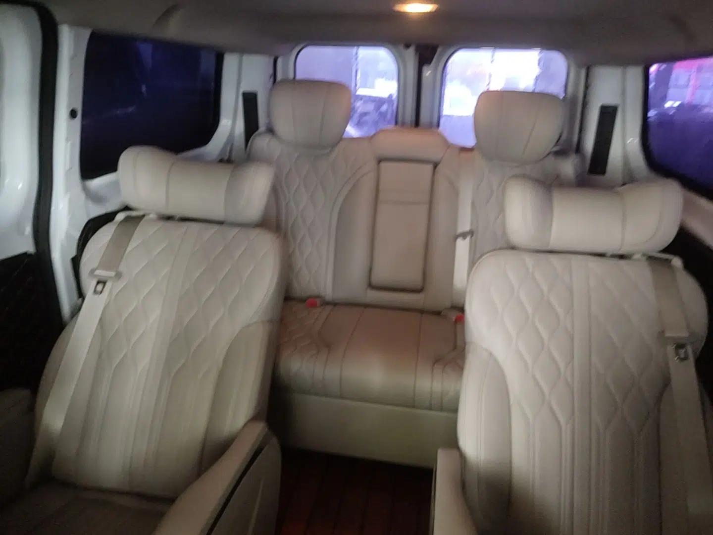 Ford Transit 2019 2.0T Gasoline Automatic Multi-Function Commercial Vehicle Short Wheelbase Low Roof 6-Seater China VI Standard — миниатюра 19