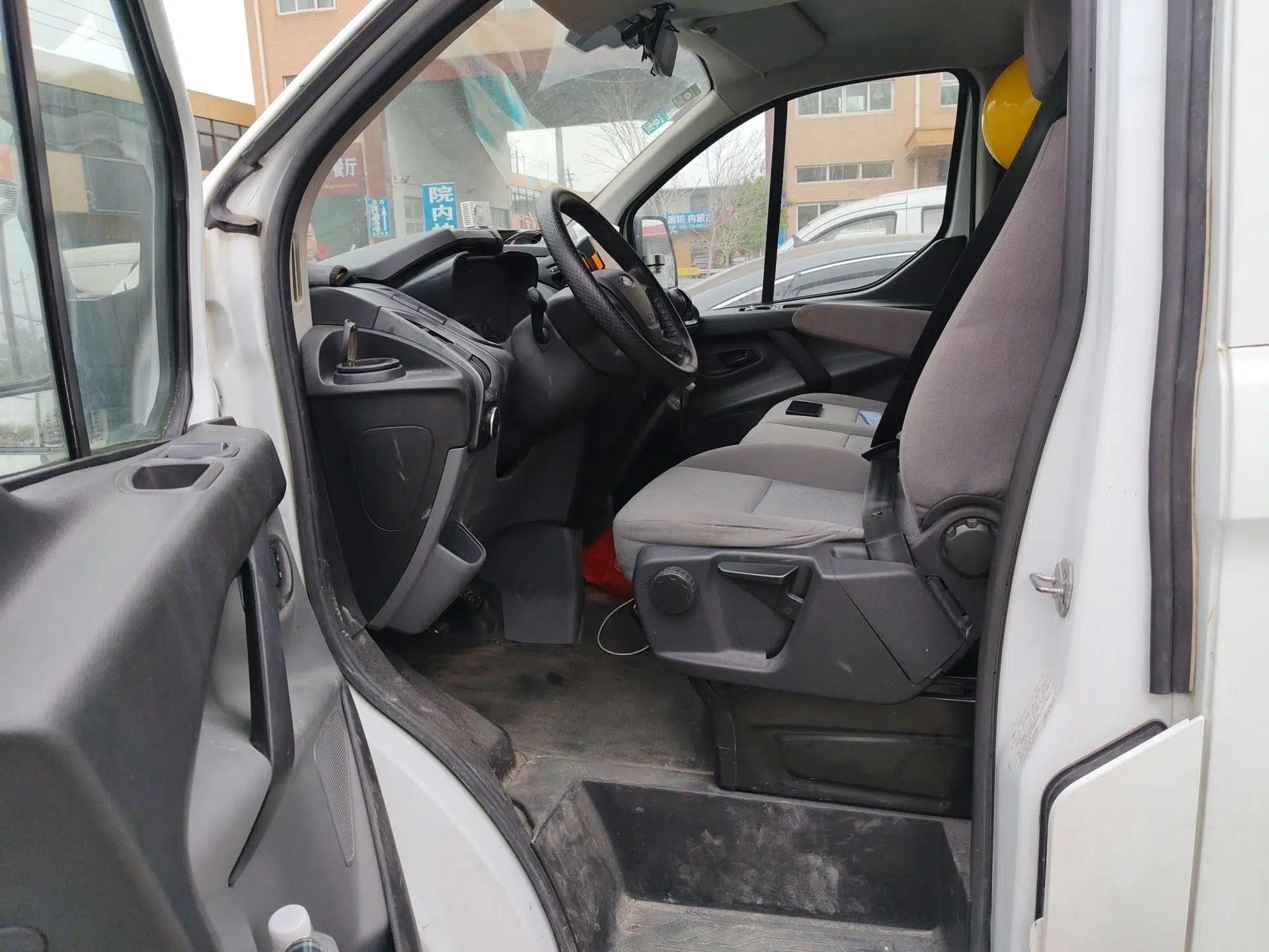 Ford Transit 2017 2.0T Diesel Van Mid-Chassis Mid-Roof China IV Standard — миниатюра 17