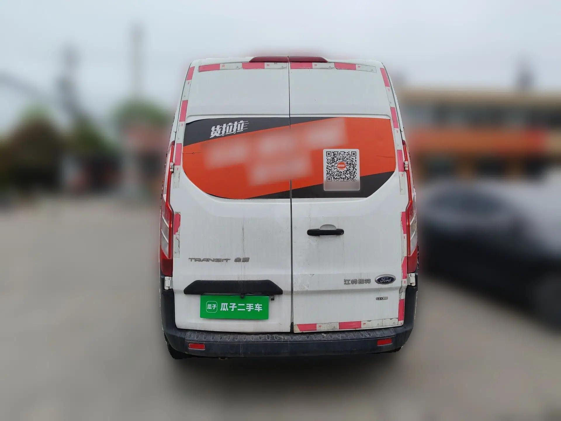 Ford Transit 2017 2.0T Diesel Van Mid-Chassis Mid-Roof China IV Standard — миниатюра 5