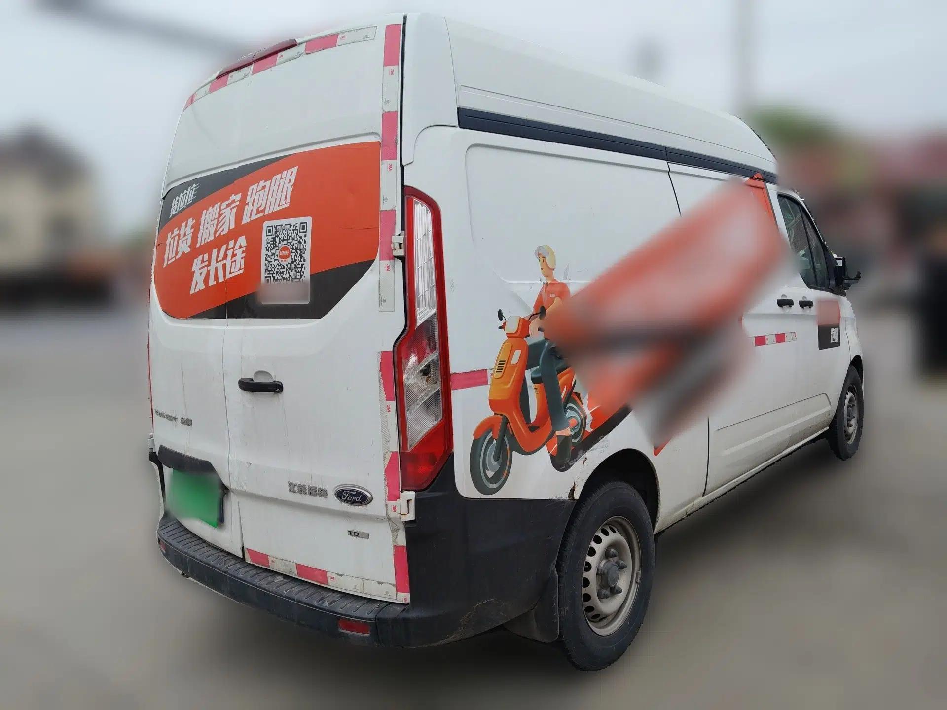 Ford Transit 2017 2.0T Diesel Van Mid-Chassis Mid-Roof China IV Standard — миниатюра 6