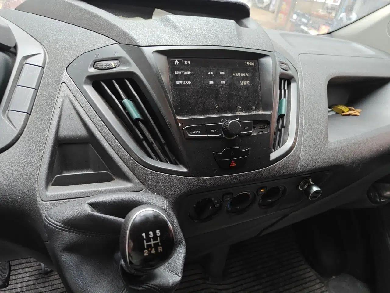 Ford Transit 2017 2.0T Diesel Multi-Purpose Commercial Vehicle Short Wheelbase Low Roof China V Standard — миниатюра 14