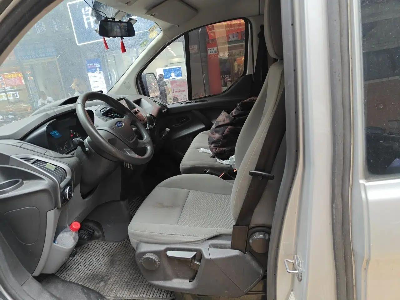 Ford Transit 2017 2.0T Diesel Multi-Purpose Commercial Vehicle Short Wheelbase Low Roof China V Standard — миниатюра 16