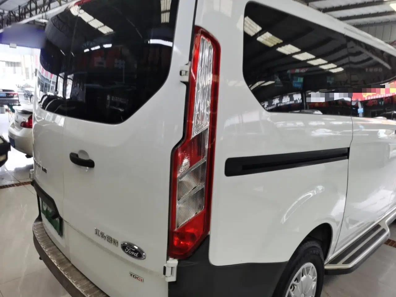 Ford Transit 2017 2.0T Diesel Multi-Purpose Commercial Vehicle Short Wheelbase Low Roof China V Standard — миниатюра 7