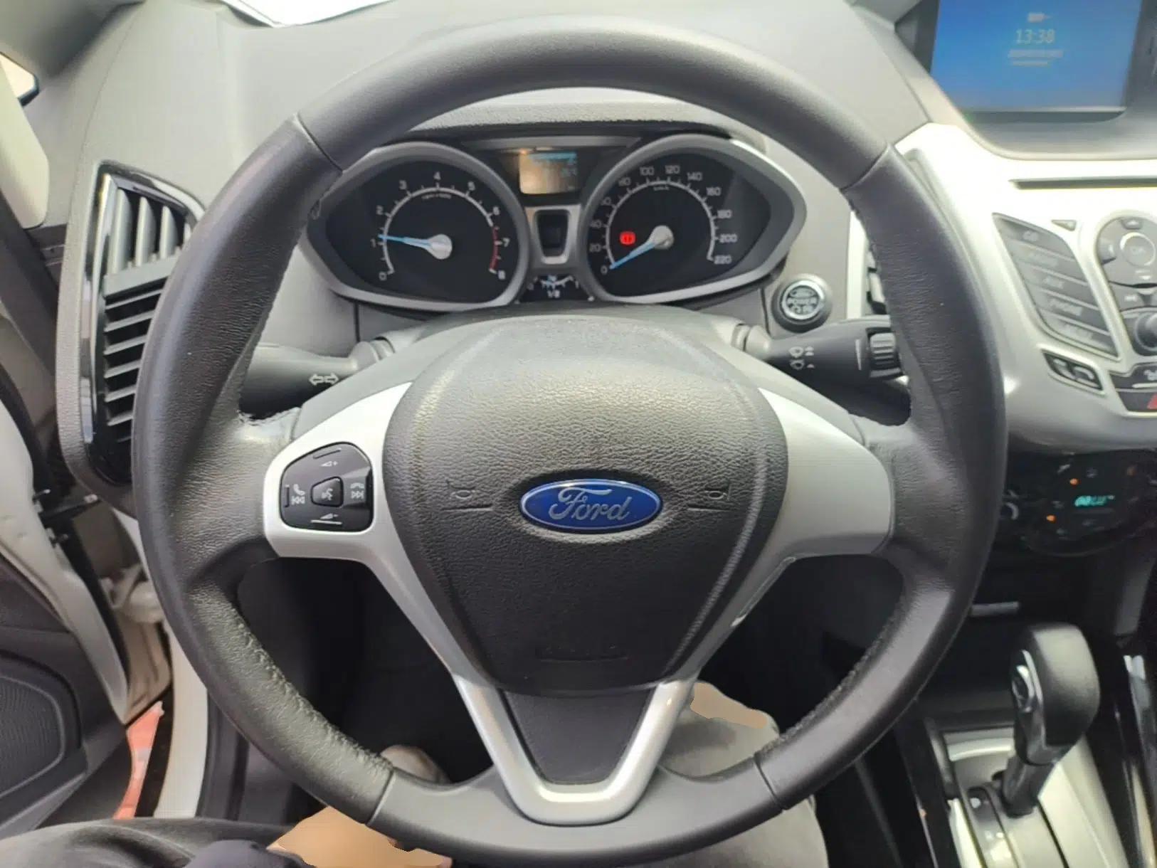 Ford EcoSport 2013 1.5L Automatic Prestige Model — миниатюра 13