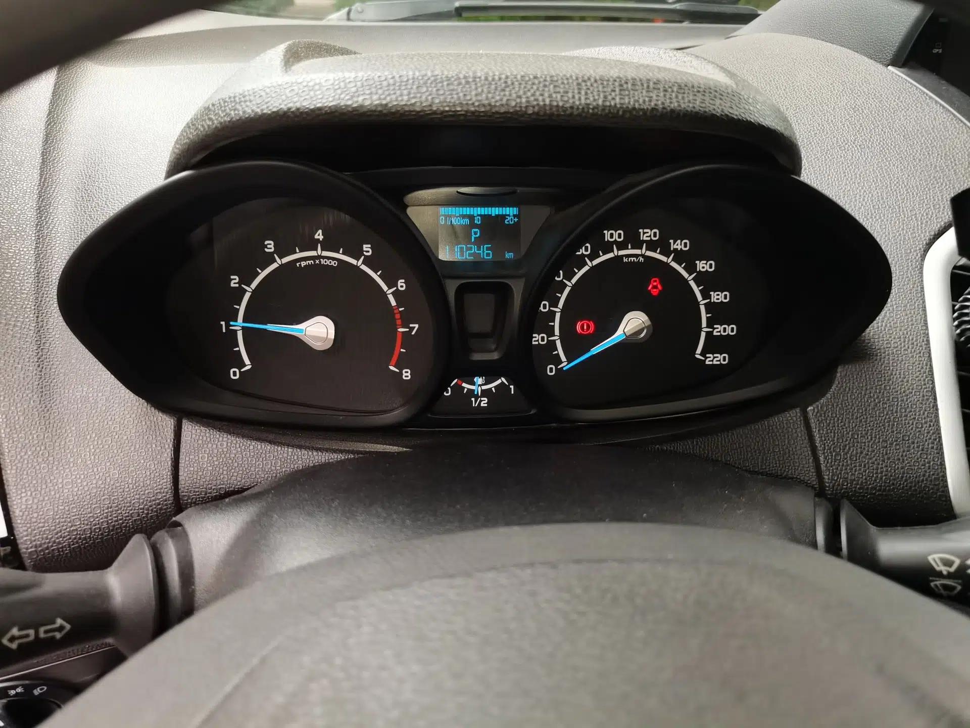 Ford EcoSport 2013 1.5L Automatic Fashion Model — миниатюра 12