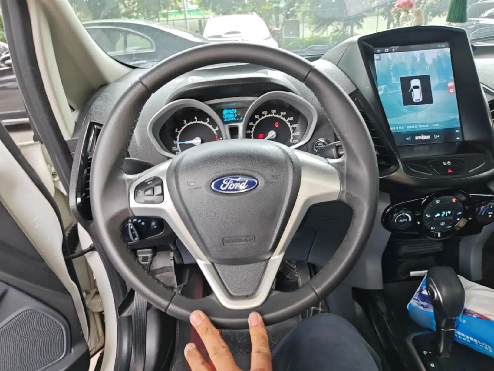 Ford EcoSport 2017 1.5L Automatic Prestige Model — миниатюра 13